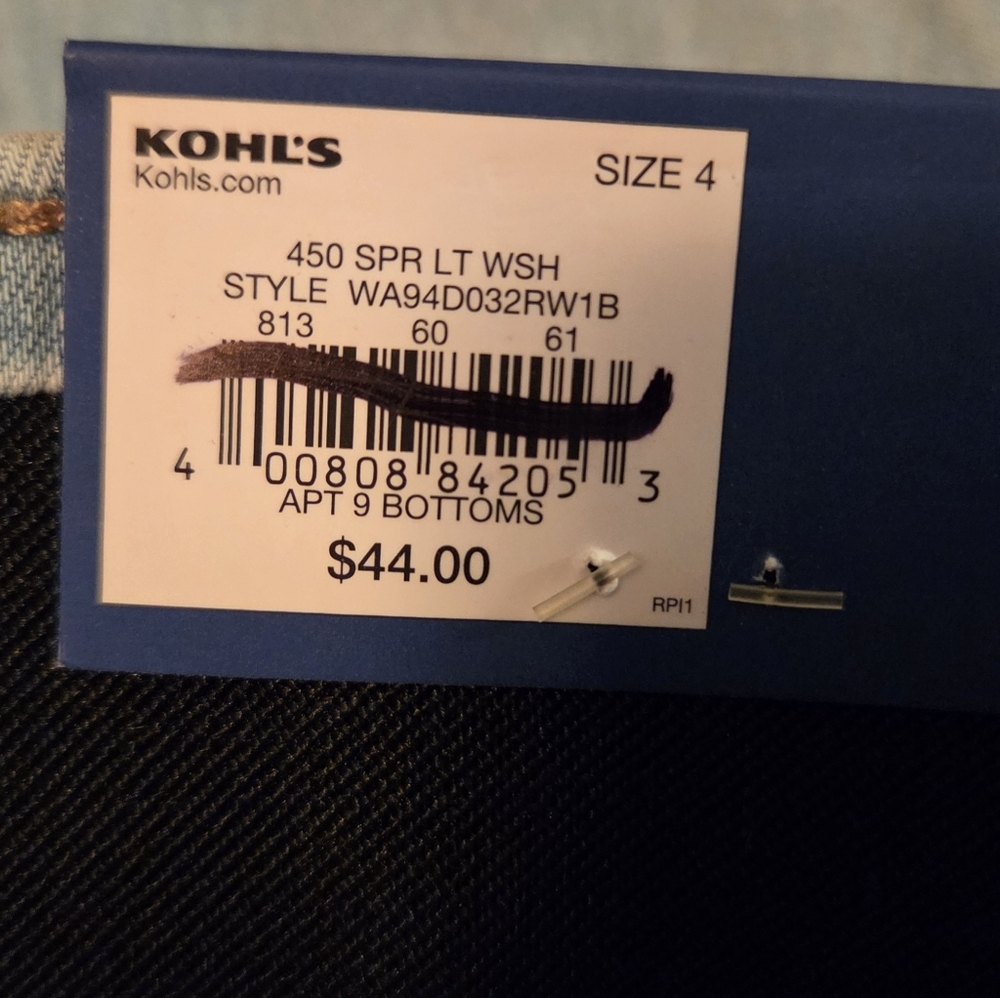 Apt 9 Light Wash Mid Rise Tummy Control Ankle Jeans NWT - Picture 12 of 12
